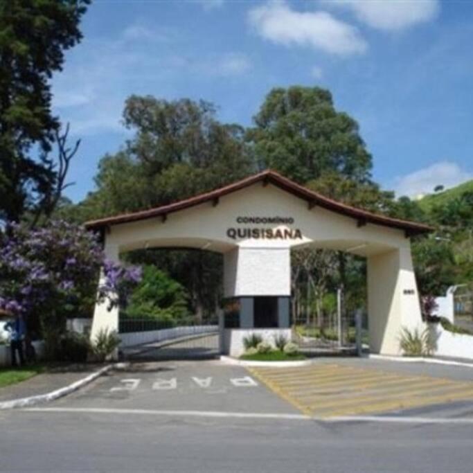 Apartamento Condominio Quisisana Centro Pocos De Caldas Lazer Completo, Uma Estrutura De Resort Eksteriør billede